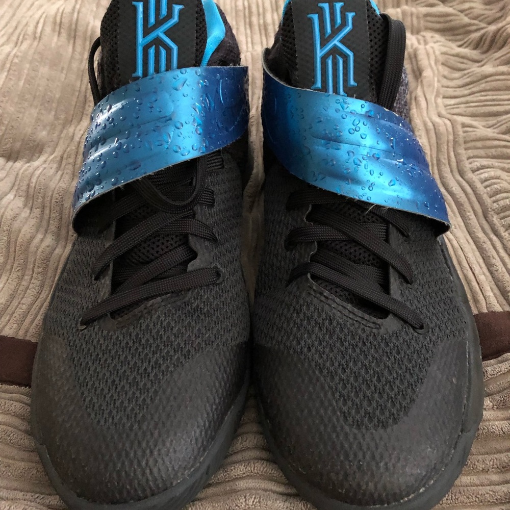 Nike Kyrie Basketball Shoes Youth